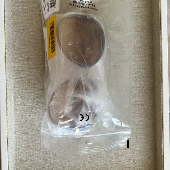 Chloe - Picture 4 of 7